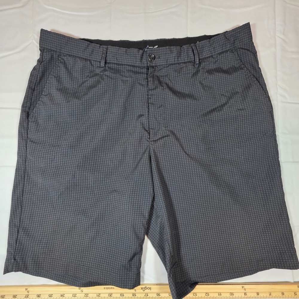 Greg Norman Mens Grey Micro Grid Performance Golf Shorts Size 38 Stretch